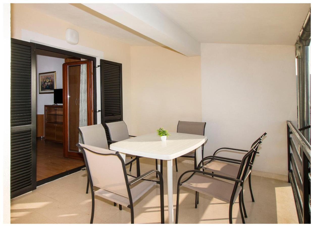 Apartment Zdravko Primošten Zewnętrze zdjęcie